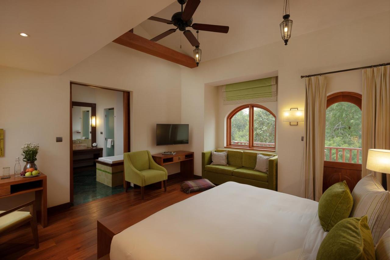 Sanctum Inle Resort Inle Lake Exterior photo