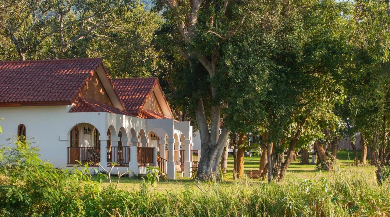 Sanctum Inle Resort Inle Lake Exterior photo