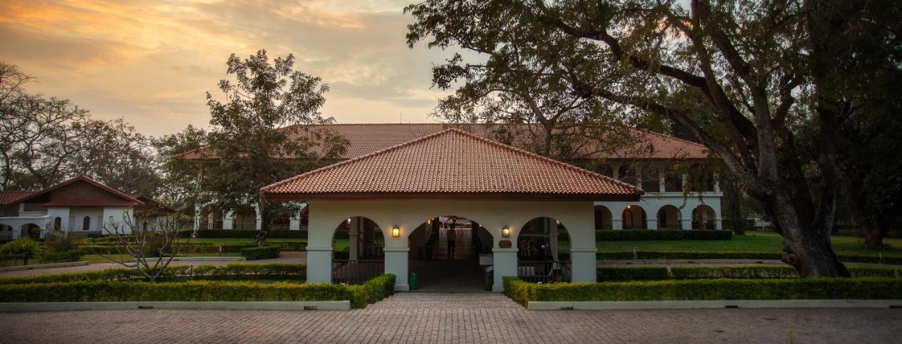 Sanctum Inle Resort Inle Lake Exterior photo